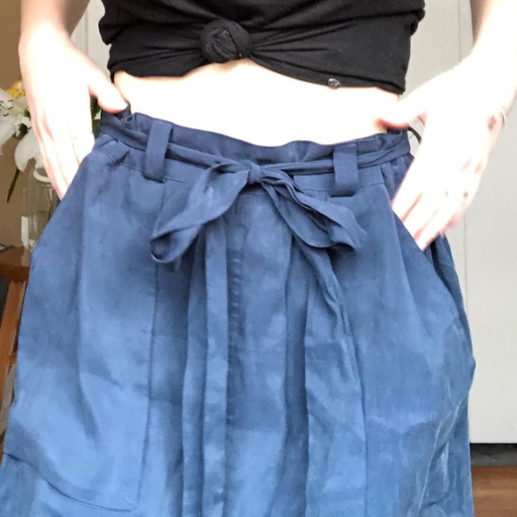 Paper Bag Skirt - Picture 5 of 5